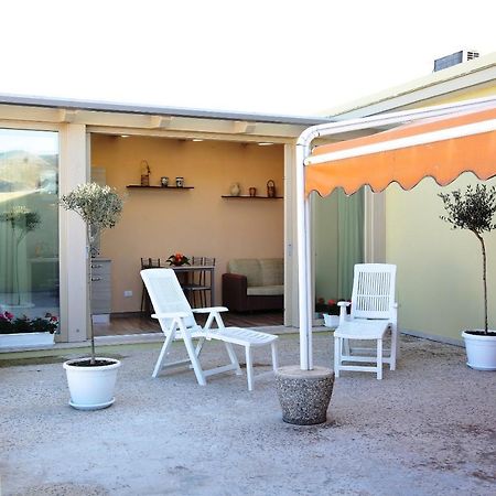 Re Sole Case Vacanze - Esclusivo Attico M A R T E Con Spaziosissima Terrazza Solarium Attrezzata 阿沃拉 外观 照片